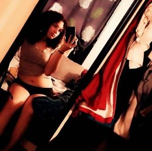 Meet your Posher, Noelia